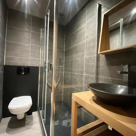 Eterlous - Magnifique De 70 M2 Entierement Renove, Au Coeur De Mae-3764 * Валь-Торанс